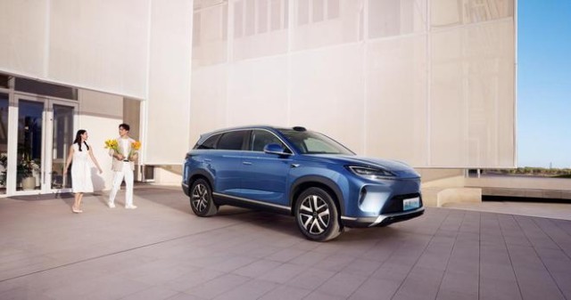 大五座无人机冰箱上车 海狮07DM-i上市售16.98万起