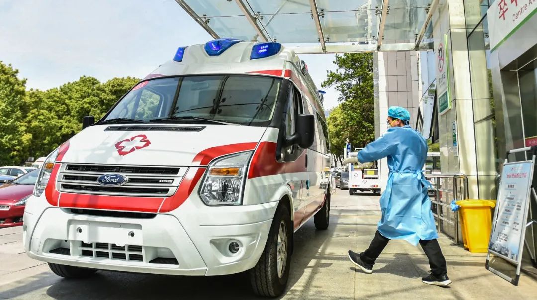 正文 他告诉记者,这次武汉协和医院抗疫期间使用的负压救护车