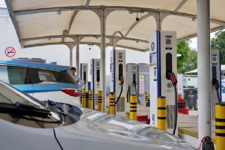 一季度深圳新能源汽车充电量同比增长10.9%