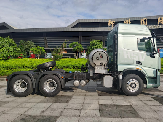 更轻 更省 更舒适 乘龙H5V燃气重卡助卡友轻松稳赚_fororder_【H5V LNG牵引】资源运输“印钞机”，乘龙H5V燃气重卡助卡友轻松稳赚V1.1275